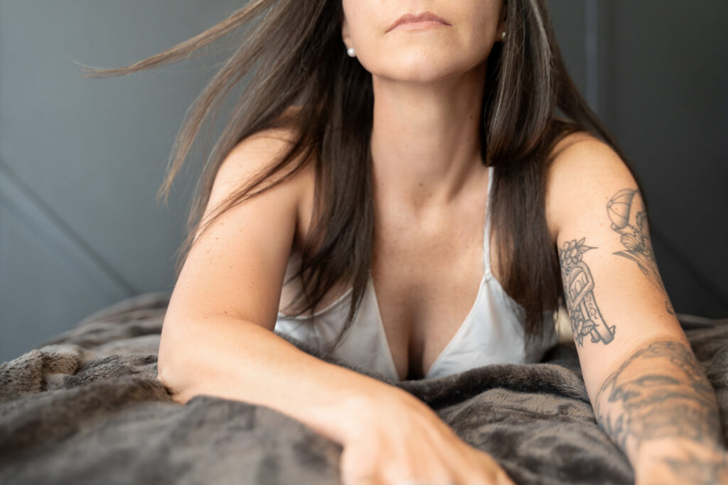 boudoir - debbie leanne portraits - yorktown va - williamsburg va - richmond va - virginia beach - 9800